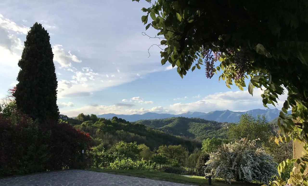 Castagna Amara Villa Montevecchia Vakantieboerderij